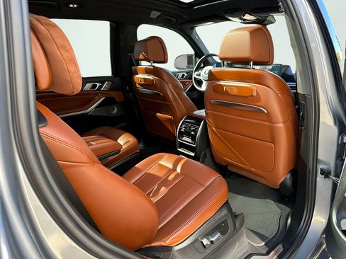 Used 2023 BMW X7 M60i w/ Executive Package AWD/4WD image 30