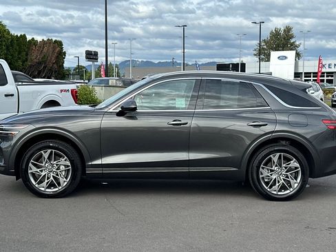 Used 2025 Genesis GV70 2.5T AWD/4WD image 7