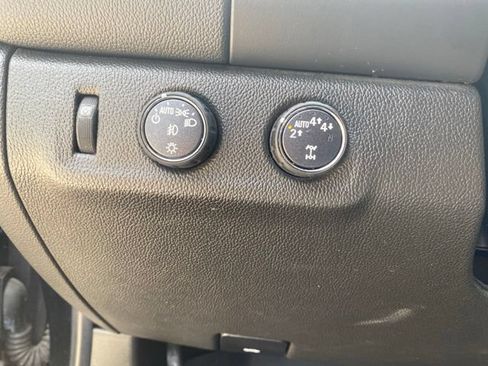 Used 2020 Chevrolet Colorado LT w/ LT Convenience Package AWD/4WD image 14