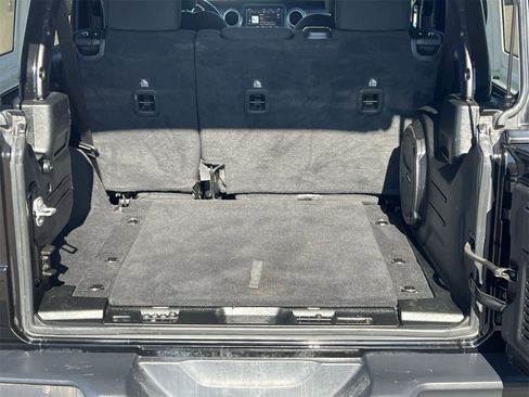 Used 2020 Jeep Wrangler Unlimited Sahara w/ Uconnect 4C Nav & Sound Group image 34