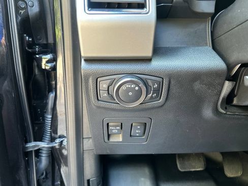 Used 2019 Ford F150 Lariat AWD/4WD image 24