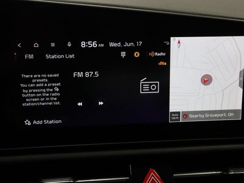 Used 2025 Kia Niro EX FWD image 3