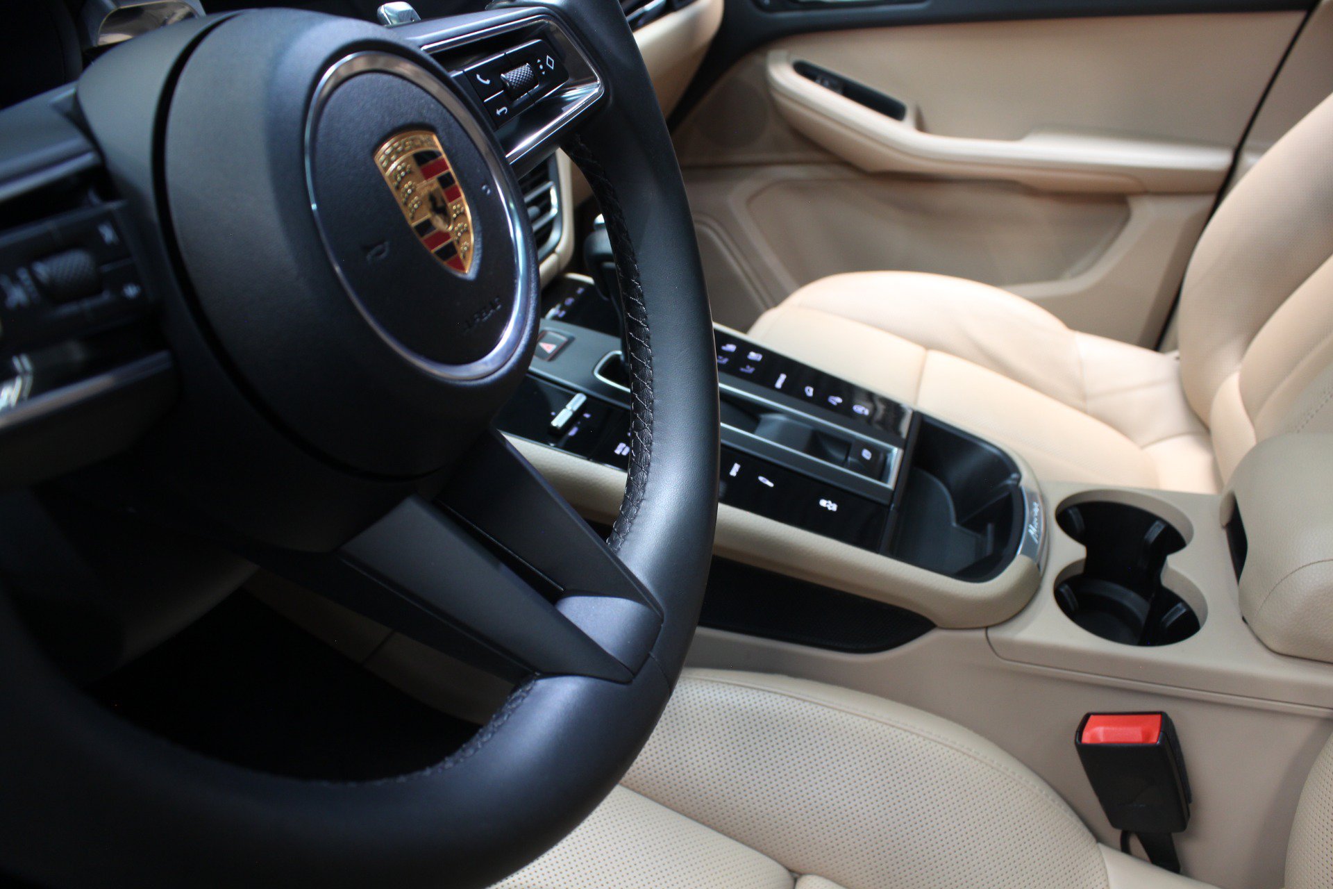 Used 2022 Porsche Macan S AWD/4WD image 59