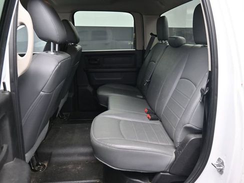 Used 2020 RAM 1500 Tradesman w/ Chrome Appearance Group image 12