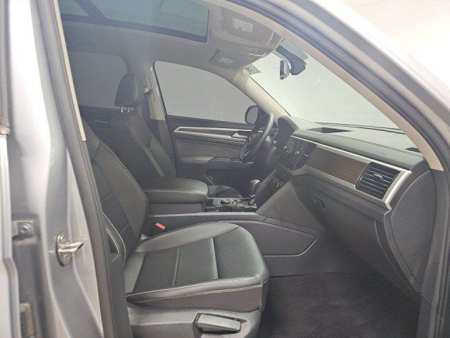 Used 2023 Volkswagen Atlas SE w/ Panoramic Sunroof Package AWD/4WD image 8