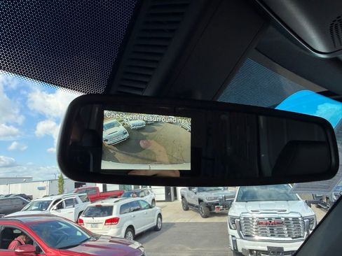 Used 2025 Mercedes-Benz Sprinter 2500 image 16