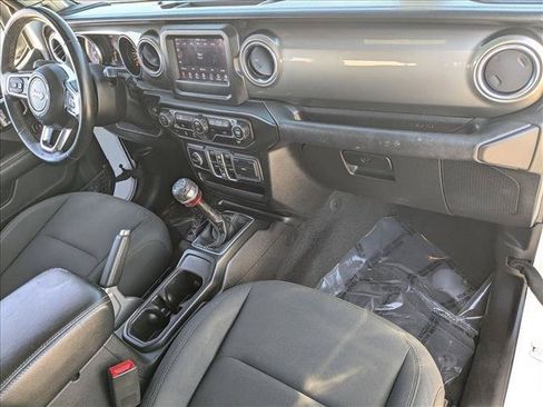 Used 2018 Jeep Wrangler Unlimited Sahara AWD/4WD image 19
