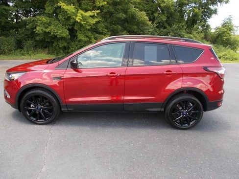 Used 2017 Ford Escape SE w/ Equipment Group 201A AWD/4WD image 6