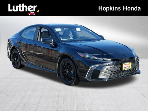 Used 2025 Toyota Camry SE w/ Multimedia Upgrade Package image 1