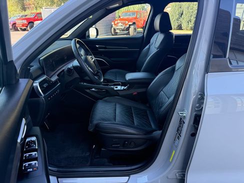 Used 2025 Kia Telluride SX Prestige X-Pro AWD/4WD image 18