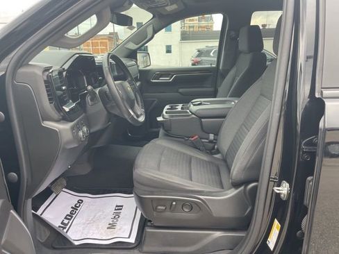 Used 2022 Chevrolet Silverado 1500 LT AWD/4WD image 14