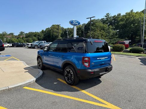 Used 2025 Ford Bronco Sport Outer Banks w/ Outer Banks Tech Package+ AWD/4WD image 3