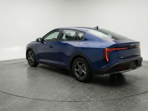 Used 2025 Kia K4 FWD image 6