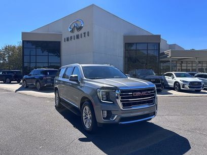 Used 2022 GMC Yukon XL SLT w/ SLT Premium Package