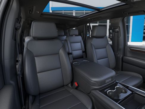 New 2026 Chevrolet Tahoe Z71 w/ Comfort Package AWD/4WD image 18