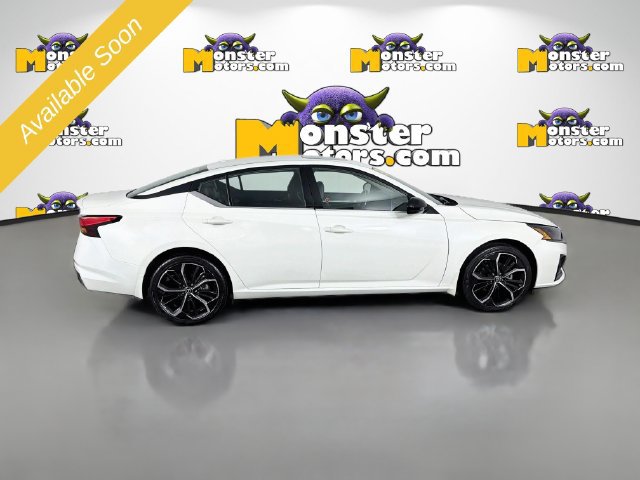 Used 2023 Nissan Altima 2.5 SR AWD/4WD image 4