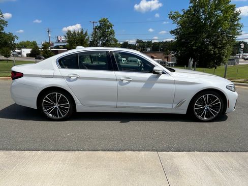 Used 2022 BMW 530i xDrive w/ Convenience Package AWD/4WD image 10