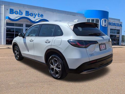 Used 2023 Honda HR-V EX-L image 3