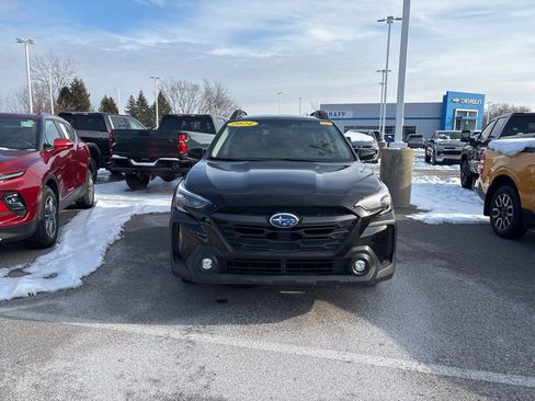 Used 2024 Subaru Outback Premium image 2