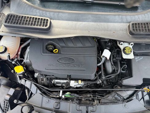 Used 2017 Ford Escape SE image 17