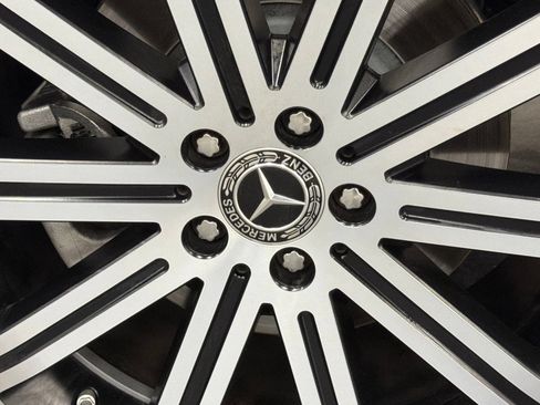 Certified 2025 Mercedes-Benz GLE 450e 4MATIC image 19