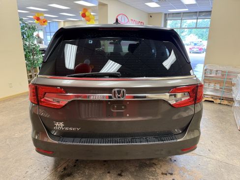 Used 2019 Honda Odyssey EX image 7