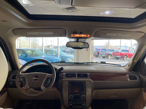 Used 2010 GMC Yukon XL SLT image 25