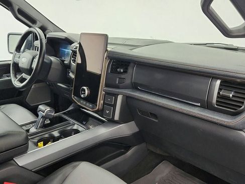 Used 2022 Ford F150 Lightning Lariat image 16