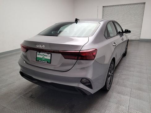 Used 2023 Kia Forte LXS w/ LXS Technology Package FWD image 7