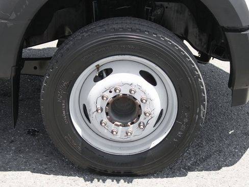 Used 2017 Ford F450 XL w/ Power Equipment Group image 39