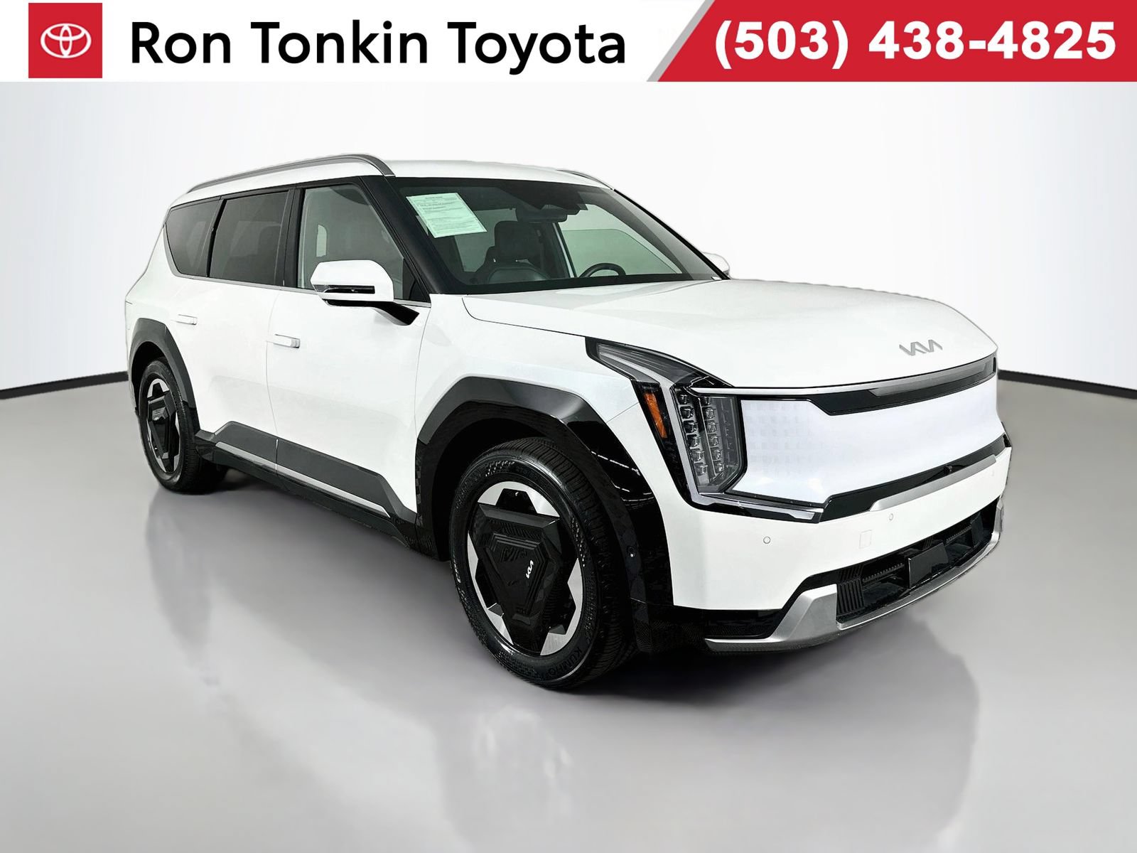 Used 2024 Kia EV9 Land w/ Towing Package AWD/4WD image 1