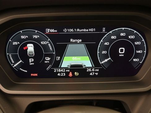 Used 2023 Audi Q4 e-tron Premium w/ Convenience Package image 22