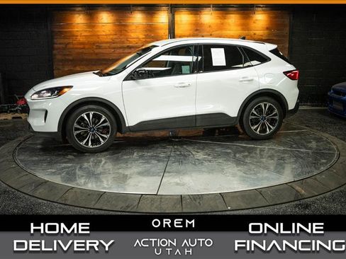 Used 2022 Ford Escape SE w/ SE Sport Appearance Package image 1
