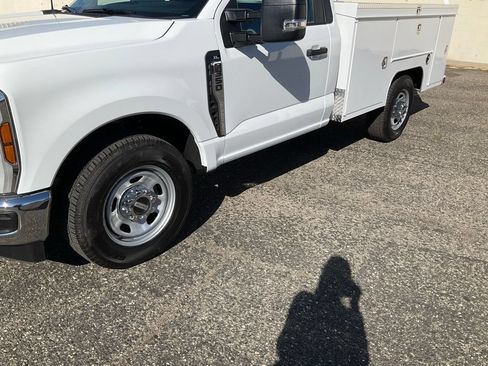 New 2025 Ford F350 XL w/ XL Chrome Package RWD image 22