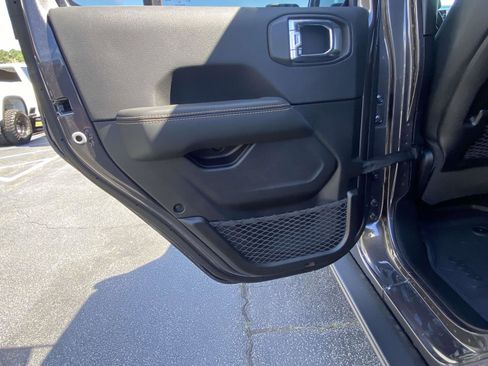 New 2025 Jeep Wrangler Unlimited Rubicon 392 image 12