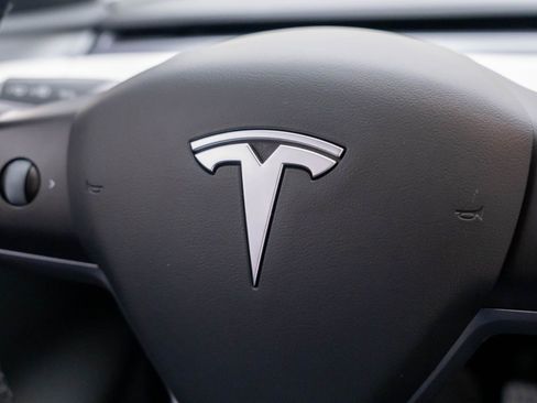 Used 2022 Tesla Model Y Performance AWD/4WD image 20