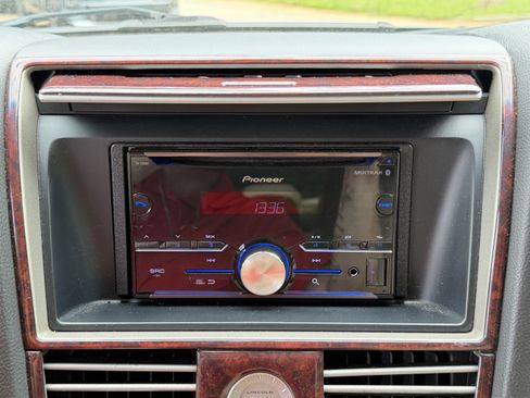 Used 2005 Lincoln Aviator 2WD image 5