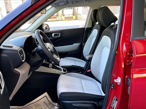 Used 2020 Hyundai Venue SEL FWD image 14
