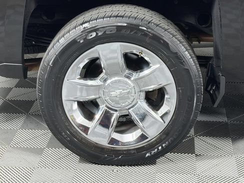 Used 2017 Chevrolet Silverado 1500 LTZ w/ High Desert Package AWD/4WD image 31