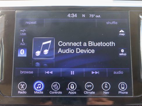 Used 2017 Chrysler Pacifica Touring-L FWD image 37