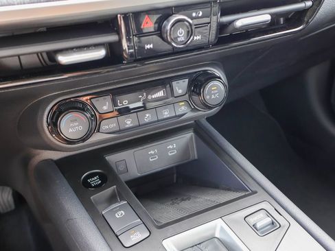 New 2026 Nissan Kicks SV image 12