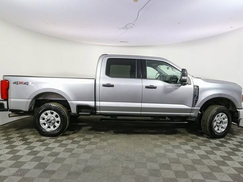 Used 2024 Ford F250 XLT image 13