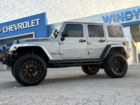 Used 2016 Jeep Wrangler Unlimited Rubicon image 8