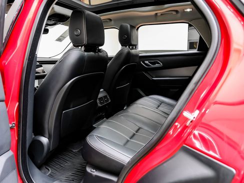 Used 2023 Land Rover Range Rover Velar R-Dynamic S image 39