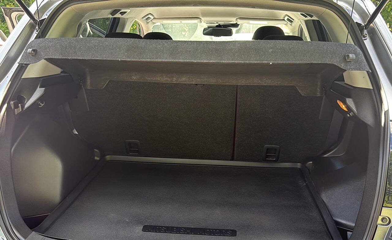Used 2025 Mitsubishi Outlander Sport AWD image 20