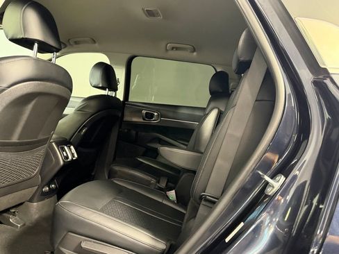 Used 2023 Kia Sorento EX image 26
