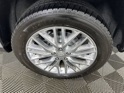 Used 2018 Jeep Grand Cherokee Summit AWD/4WD image 32