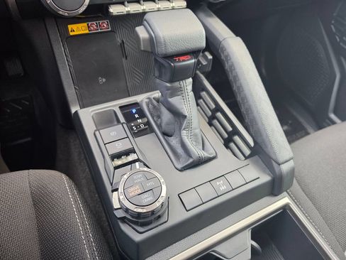Used 2025 Toyota 4Runner TRD Off-Road AWD/4WD image 22