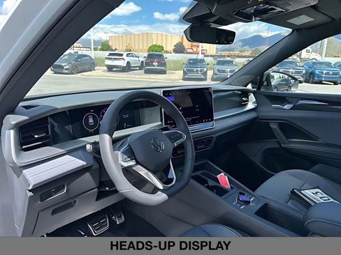 New 2026 Volkswagen Tiguan SE R-Line AWD/4WD image 22
