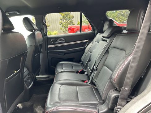 Used 2018 Ford Explorer Sport w/ Ford Safe & Smart Package AWD/4WD image 13